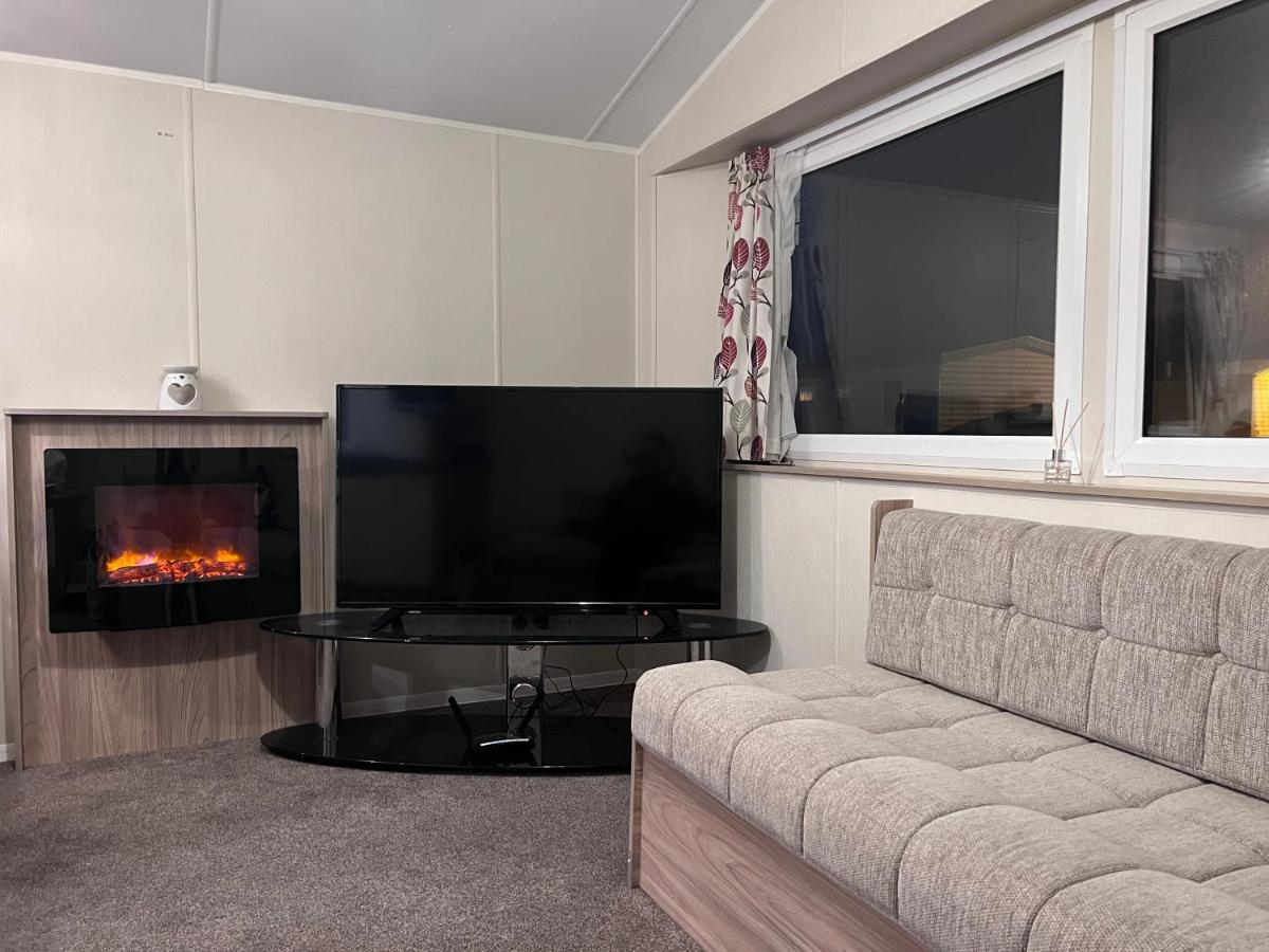 Pg173 Golden Palm Resort 6 Berth Caravan With Decking Chapel Saint Leonards Eksteriør bilde