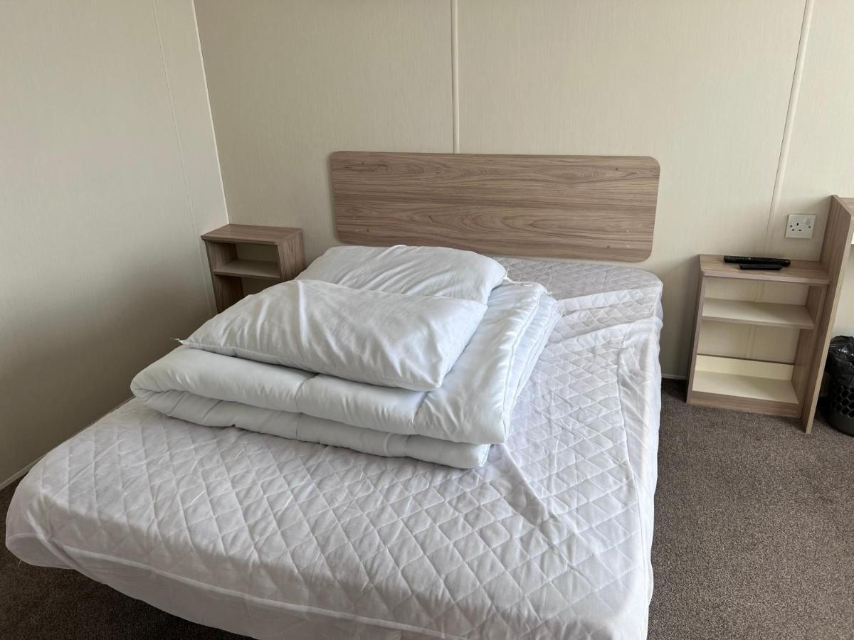 Pg173 Golden Palm Resort 6 Berth Caravan With Decking Chapel Saint Leonards Eksteriør bilde