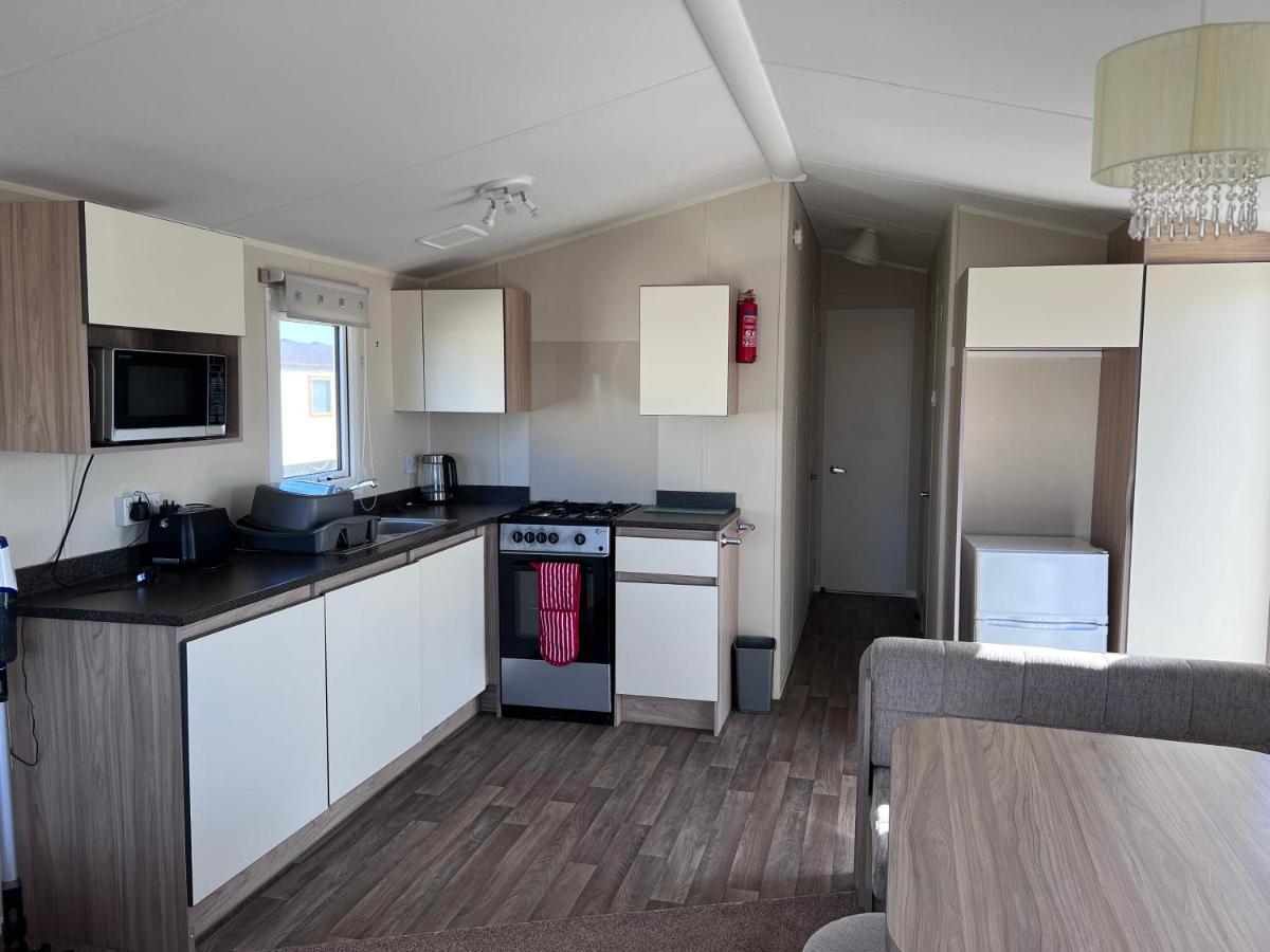Pg173 Golden Palm Resort 6 Berth Caravan With Decking Chapel Saint Leonards Eksteriør bilde